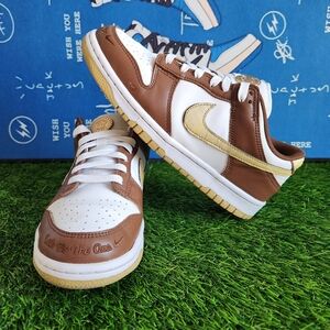Nike Dunk Low Cacao Wow Gold Size 7Y Womens 8.5